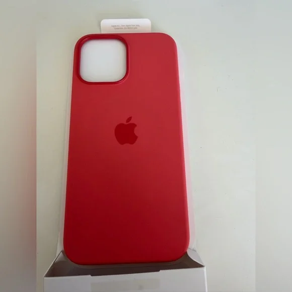 📱NWT Apple Silicone Case for iPhone 13 Pro Max in color Pink Pomelo | MagSafe - Picture 3 of 3